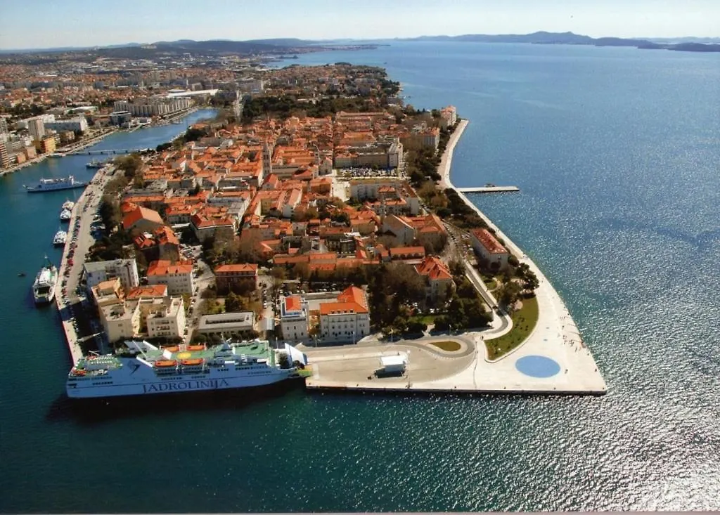 Holiday Apartment In Privlaka With Sea View, Terrace, Air Conditioning, Wifi 3591-3
